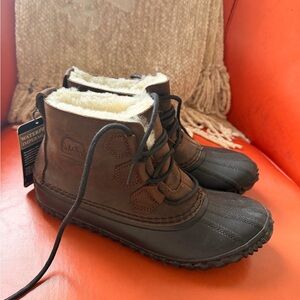 New | Sorel | Waterproof | Shearling Lined | Winter Snow | Ankle Boots